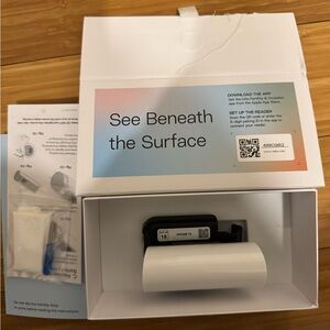 New in box Inito iPhone 15 monitor